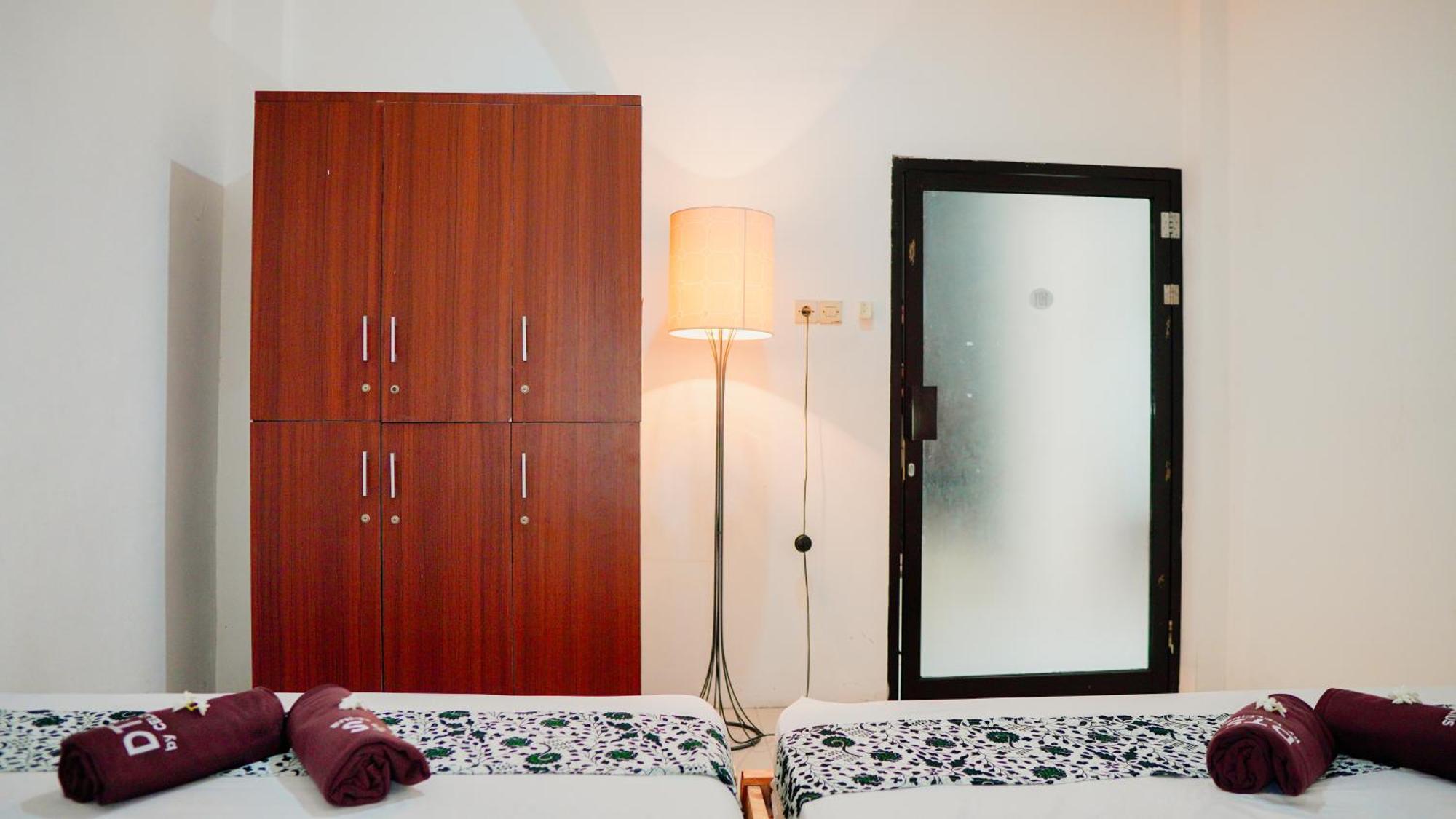 Dormitory Tourism Sritanjung Banyuwangi By Gajahsora Management Exterior photo